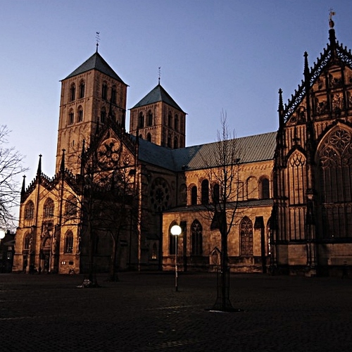 Erbaut 1225 bis 1264. Zentrum des Bistums Münster seit dessen Gründung im Jahr 805. Dies ist kein offizieller Account der Domverwaltung oder des
Bistums.