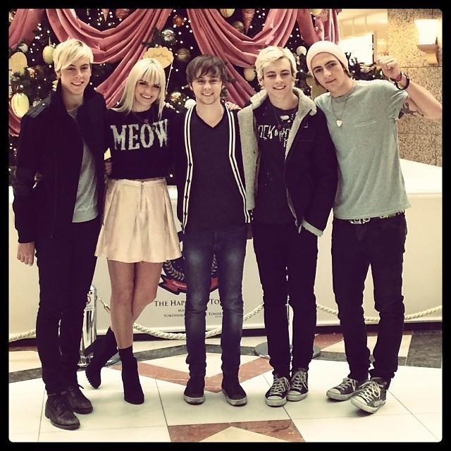 R5!       Instagram: @indy_r5
