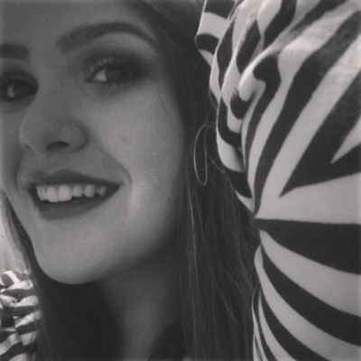 Nós mulheres: Somos damas, somos dramas, acostumem-se.