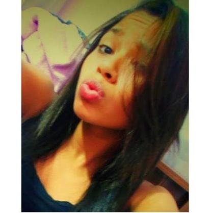 Humildemente marrenta, discretamente ciumenta, diz que vai ficar de mal mas se rende e não aguenta Paz e amor é o que eu quero pra nós ✌