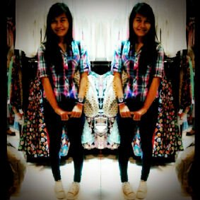 SilvianiPratiw's profile picture. 
