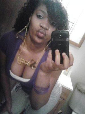 Hey whats up im ladiie im 21 no kids in college n im taken