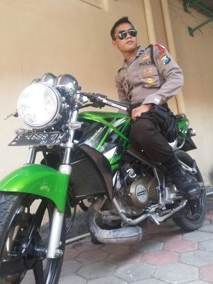 Sayangnya @Metta_RHM15  {()} :*