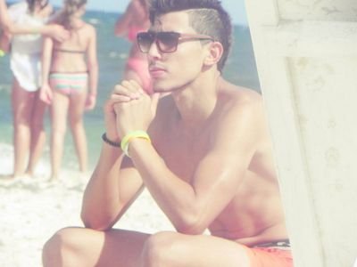 b59c74a9ad534de's profile picture. 