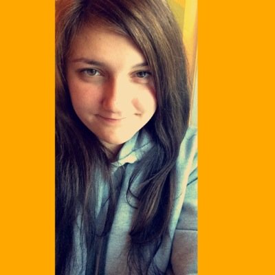 18 years old ~ I'm a twin ~ Live in New York ~ Syracuse Universiry ~ Intagram: sarasap11