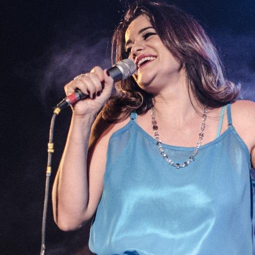 Sou Cantora, compositora, locutora  e atriz!Amo a música e todas as manifestações artísticas!
http://t.co/ynTlkr9ajC
http://t.co/aUA2Jm2LD9