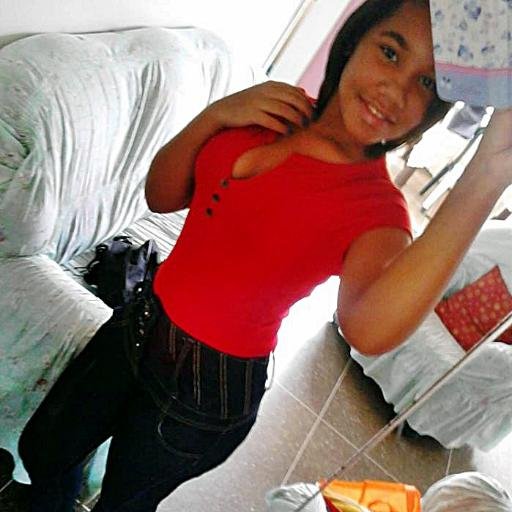 EdiliNicole's profile picture. Aprendí a no Juzgar un Libro Por Su Portada ;)
I Love #JenCarlosCanela *-*