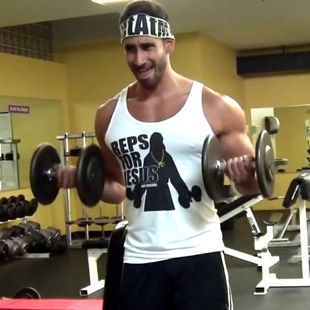 Giving you excuses why you shouldnt lift on leg day. Team Upper Body