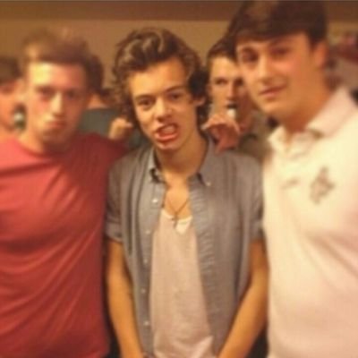 Hey lovely it's free follow dont follow back here , please follow my main @wildestdreamxx instead  help to reach goal ily ♡ ask for fb if u want :) xx