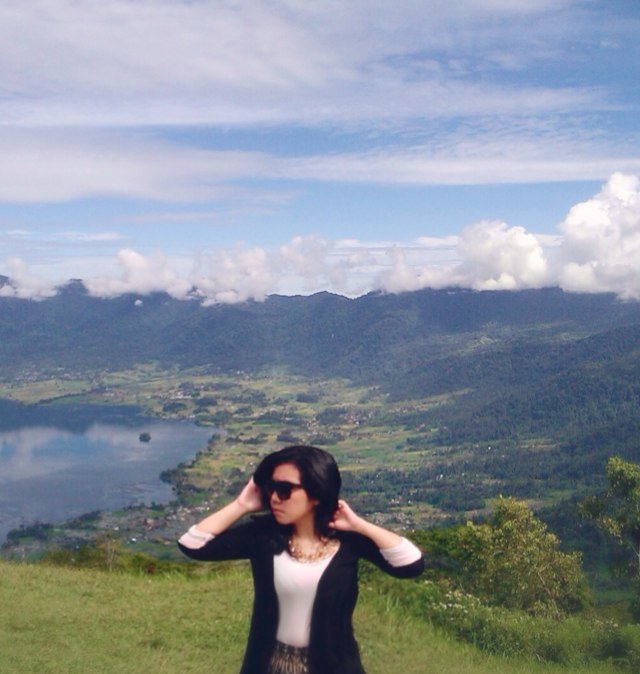 Best friend of deadline. Infatuated with food and travel. @dewimag