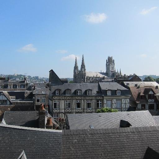 Le compte qui partage vos infos sur Rouen. Sélection et RT parmi les tweets qui lui sont adressés. Parlez nous !
