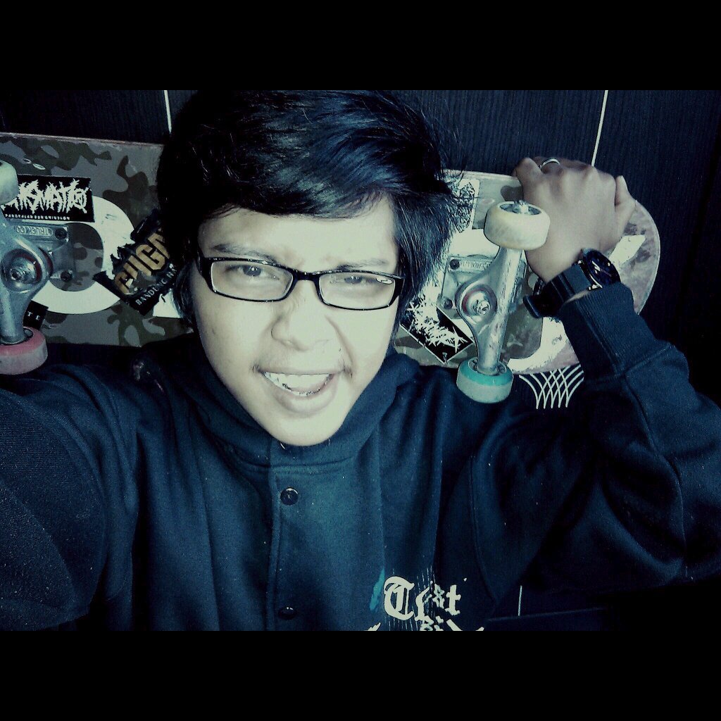 Yanoe_Grind's profile picture. Mywife♥@Indah_Triawulan | Guitaris @RADIASI_NUKLIR (CrustPunk) • Vocal at @VONISMATIxGC Raw Gringding Chaotic