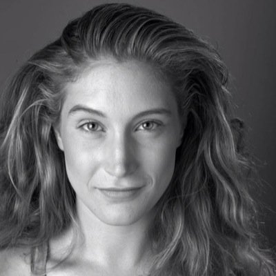 ManorNoa's profile picture. comedian, actress, shark trainer. https://t.co/7vi5xBzFf5