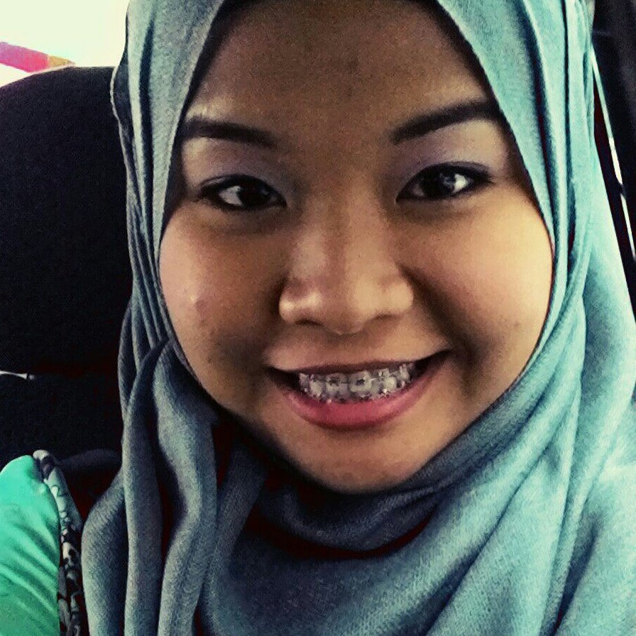 ElaizaAzmee's profile picture. Nothing to describe, no describtion in life :)