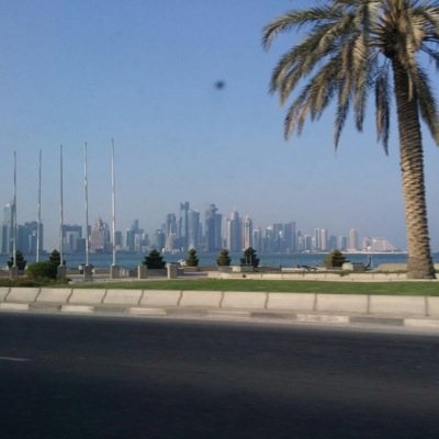 مالك تهل الدمع ياعين كفيه 
ماكل من يبكي حبيبه بكاله
تبغين شوفه ياعيوني وترجيه
وهوعيوني الشوف ابعد مجاله