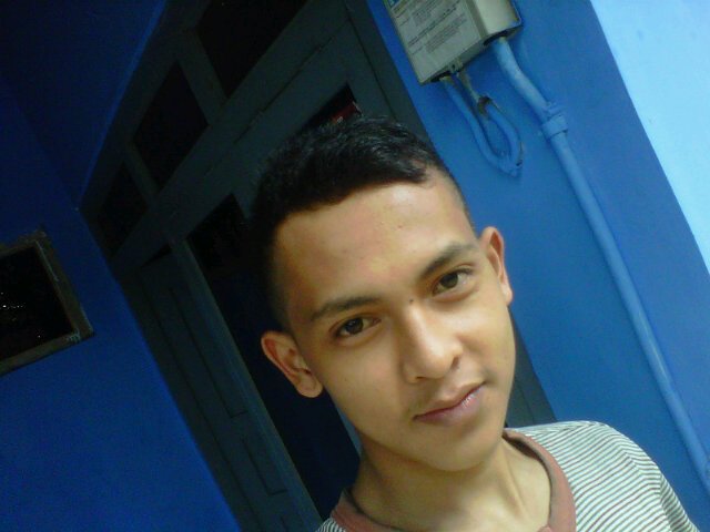 MamanTriono's profile picture. Hidup berakhir saat kamu berhenti bermimpi. Harapan hilang saat kamu berhenti percaya. Dan cinta gagal saat kamu berhenti perduli !