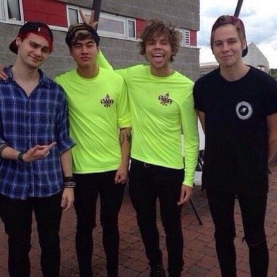 5SOS are our angels {we follow back}