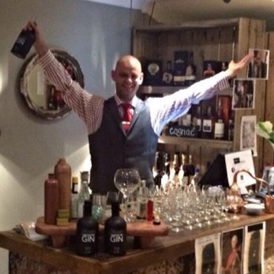 this twitter account is in active please follow @chrishoy1979