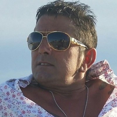 StefanoMassa3's profile picture. Chi non sa ciò che vuole si ritroverà sempre 
con un mare di cose che non desidera...!!