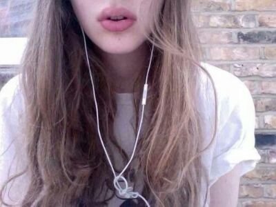 Don't fall inlove there's just too much to lose