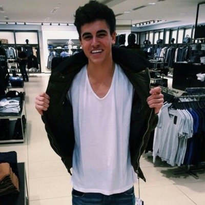 free follow from @grierumdallas bc she loves you so you should follow her :)