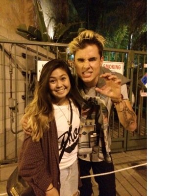 ☯ Roses are red, Violets are blue don't be so basic, love Kian or weeeell, fuck you ☯ #MondaysAreAlwaysFrantasticBcOfConnor 092614 I met Kian #O2Lforever