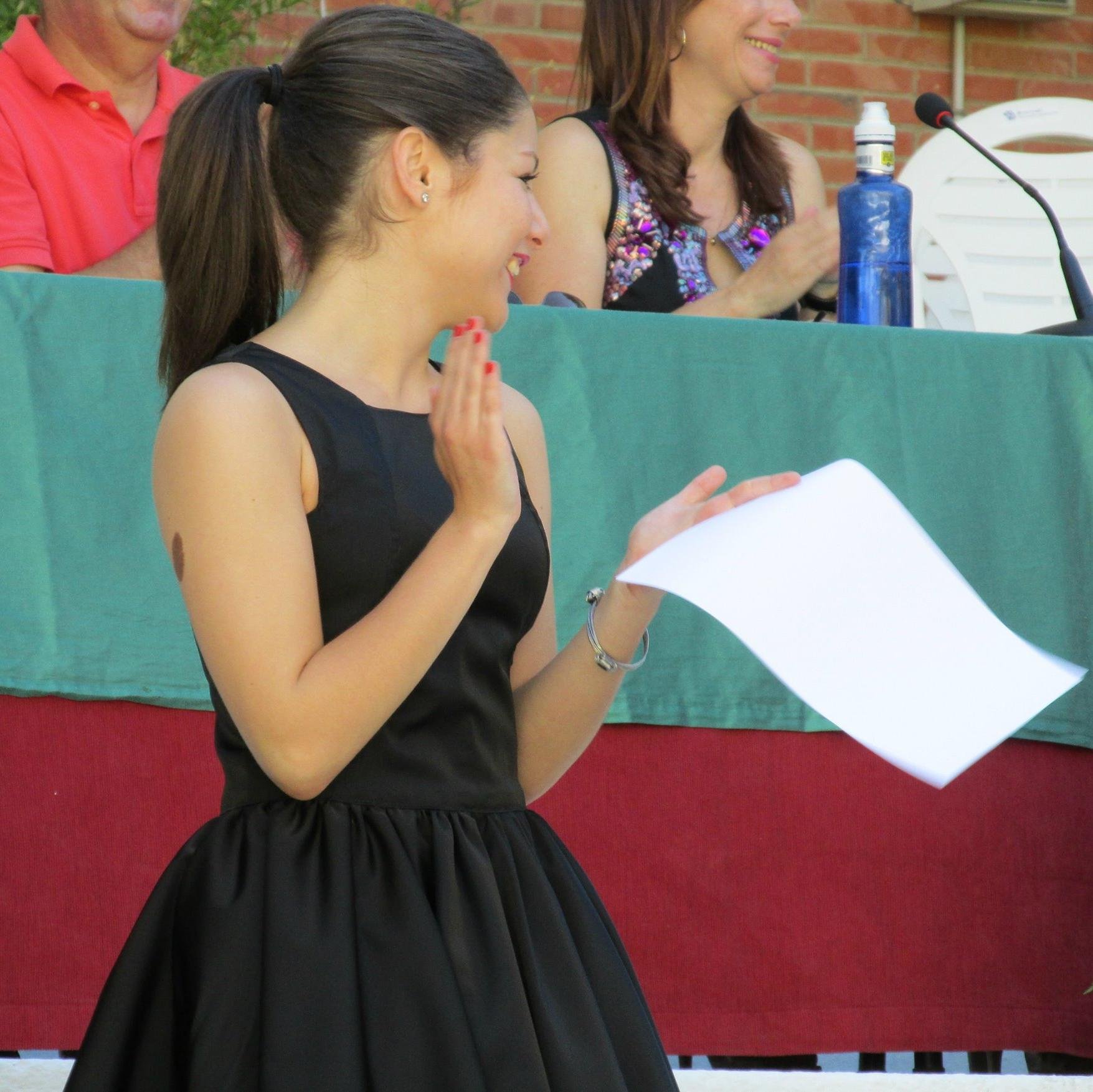 Técnico superior en química ambiental y salud ambiental. Derecho UMA. Enamorada de la gimnasia artística y de la danza. Loca a más no poder...♥