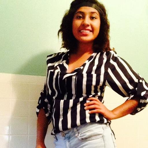 You may know me as Andrea but I'm Alin | I'm 16 & taken :9`19`14 |