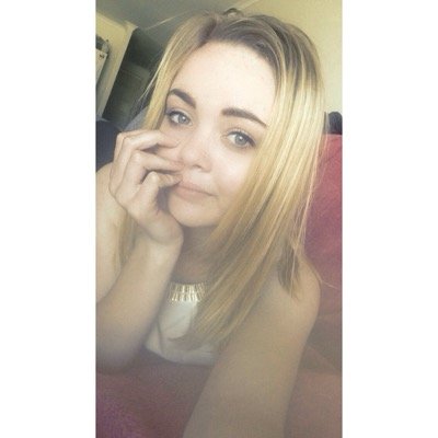 follow @billybradford13 she is a awesome fan girl ❤️❤️