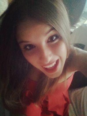 PatriiciaCR's profile picture. Un beso lo cura todo....