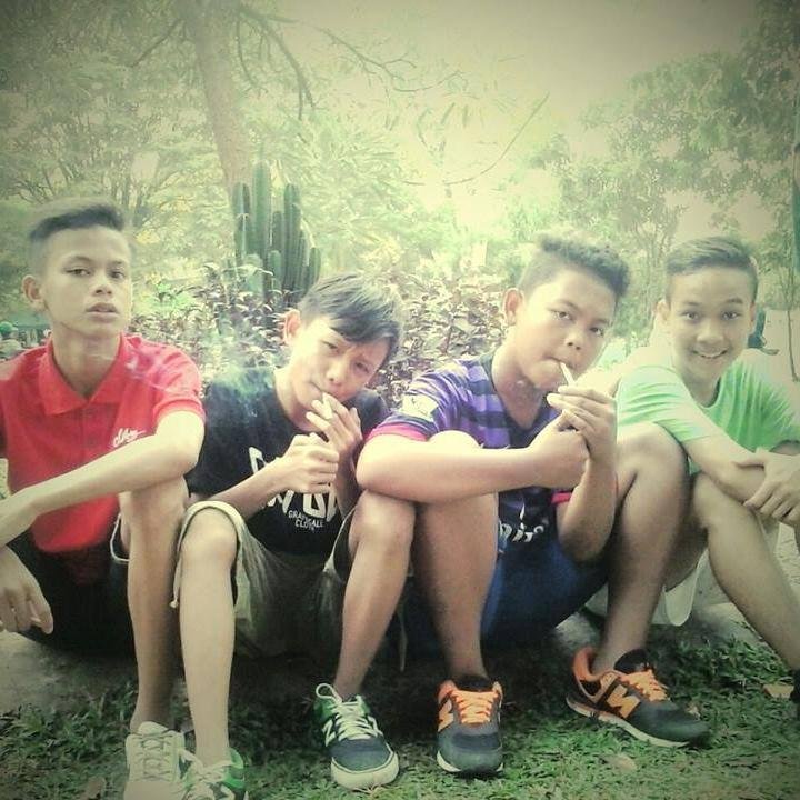 Peresiden_Kecil_Polos_Fams