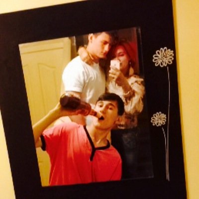 Do not use this twitter...New one @CHLBRED