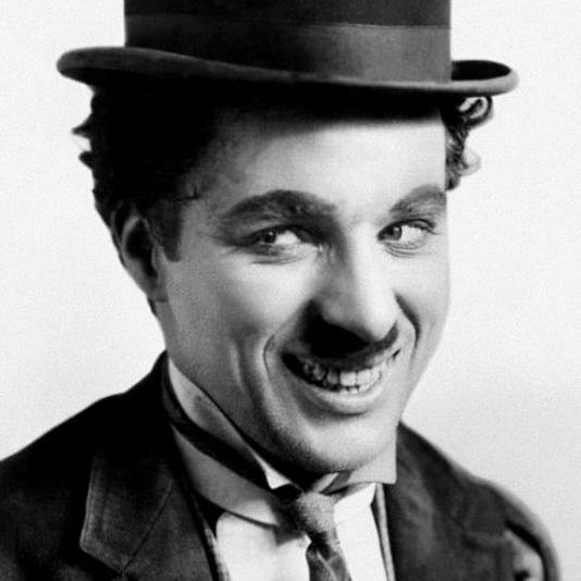 AlexEnard's profile picture. « Un film n'est pas fait pour une promenade des yeux, mais pour y pénétrer, y être absorbé tout entier. »    Liens : http://t.co/yvS725N4L3
