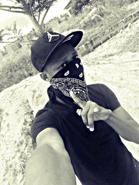 Lil_emmkay's profile picture. :::::::::::::ME ! ME ! ME ! . . . . . . . . . . . . What'Y'aLL wanna kn0w 'Bouh meE. . . . . . . . .WELL. . . . . . . . . .Am 0nE ¡LL'Moh'FawkER dAh....28779F24