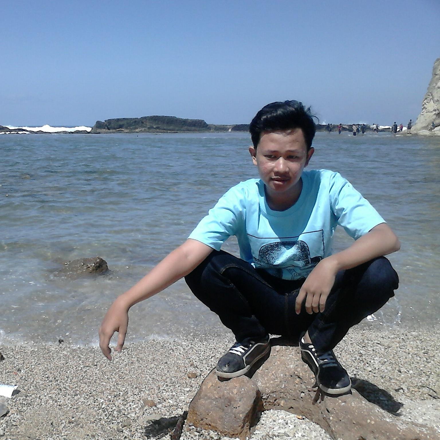 iqbalanakkecil's profile picture. 