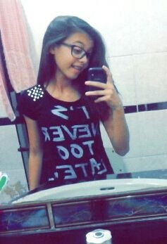 Snap: Luísa_Barroso  
Facebook:Luísa Barroso 
Instagram: Luly_Chavees                                                      Mc Biel  ♥
