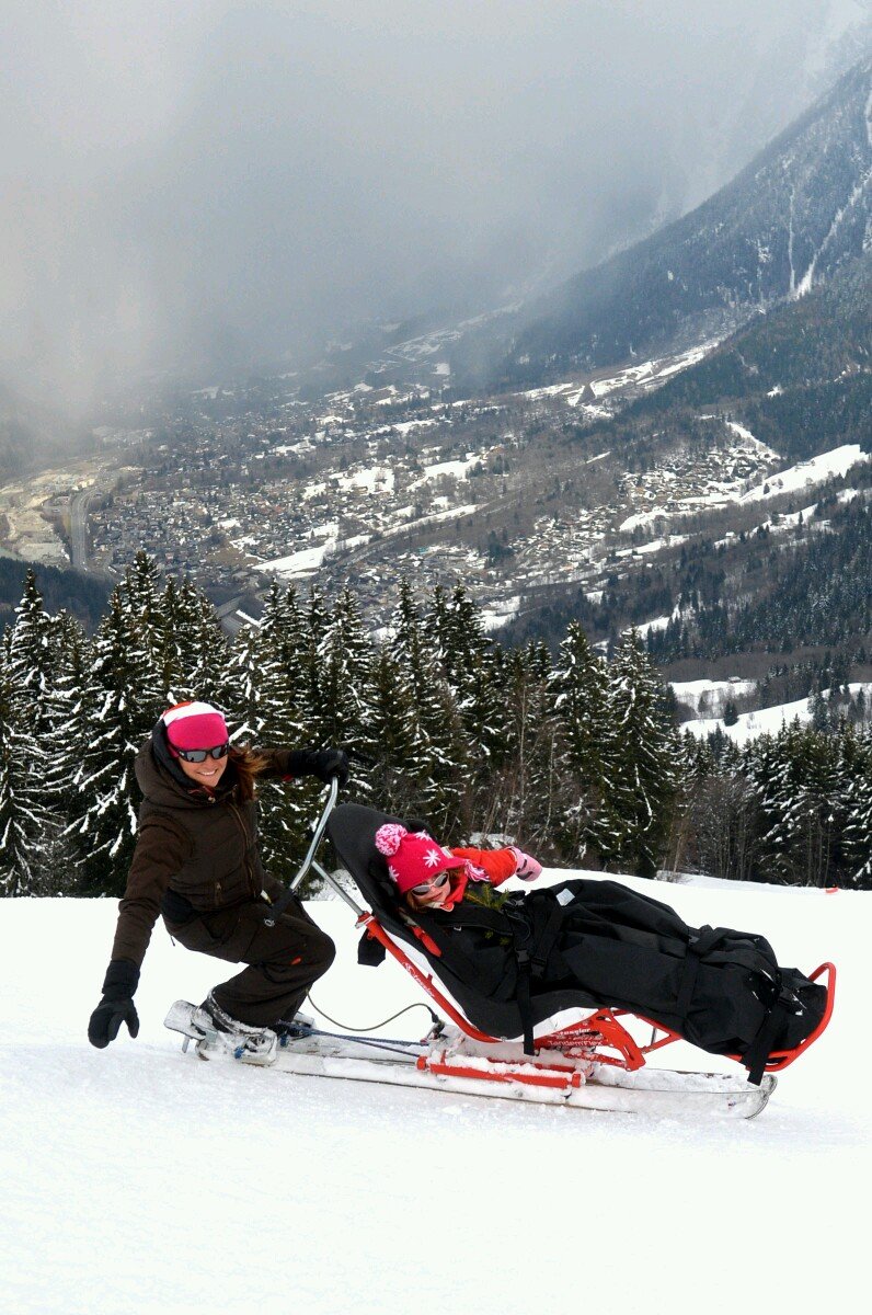 Association ayant pour but de développer et faciliter l’accès au ski aux personnes âgées, personnes à mobilites réduites ainsi qu'aux non et malvoyants.