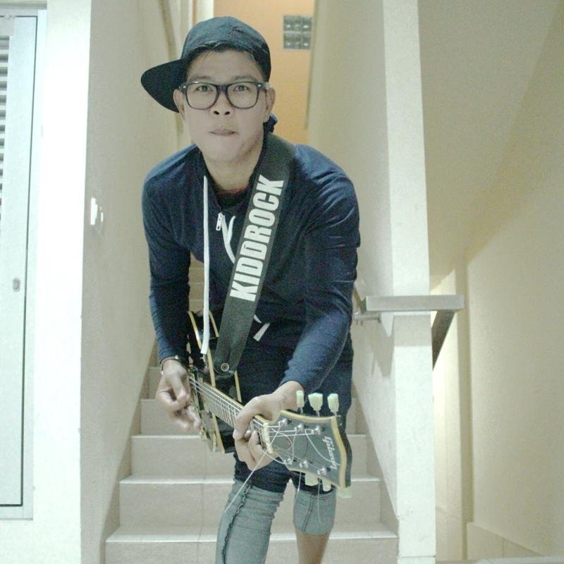 ex vokalis kangen Band | sekarang vokalis Kangen.Lagi Band with dody kangen. [salam kangen.Lagi] | my wife @enchaca. http://t.co/kRQkOJTrTr