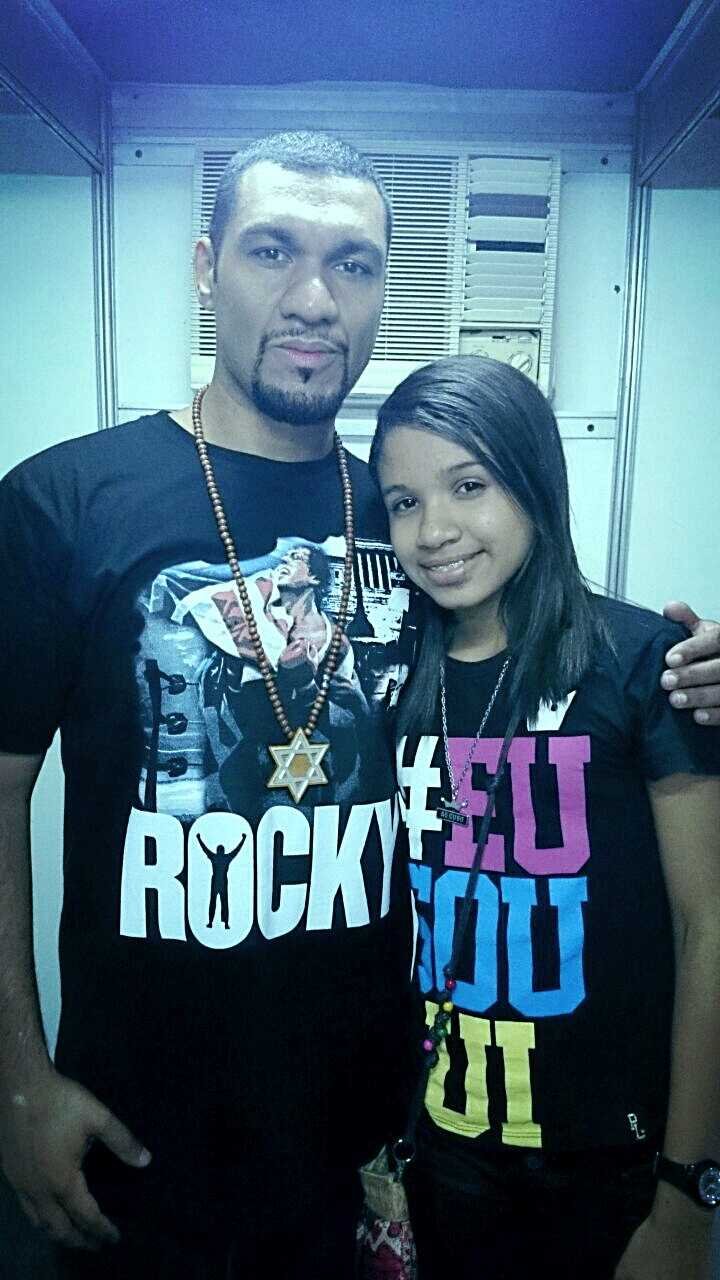 #fã do #luo #GF #F7T #criistã #BAHIA ''Vagalumes pequenas luzes que reluzem na escuridãoo '' P.luo DEUS aciima de todo ele é #UI !!    ......♥ ♥