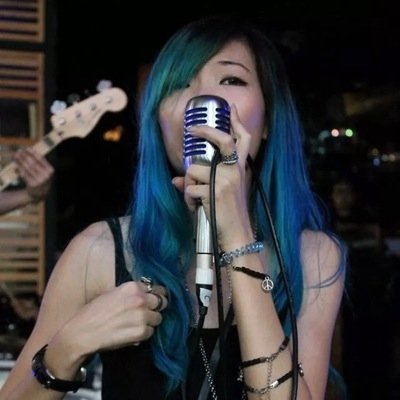 Vocals of Fly1ng Pan. Crazy addiction for music, movies, TVs, games, tulips & The Walking Dead! Instagram: @Selinaann3 Facebook: /selinaanne.chan