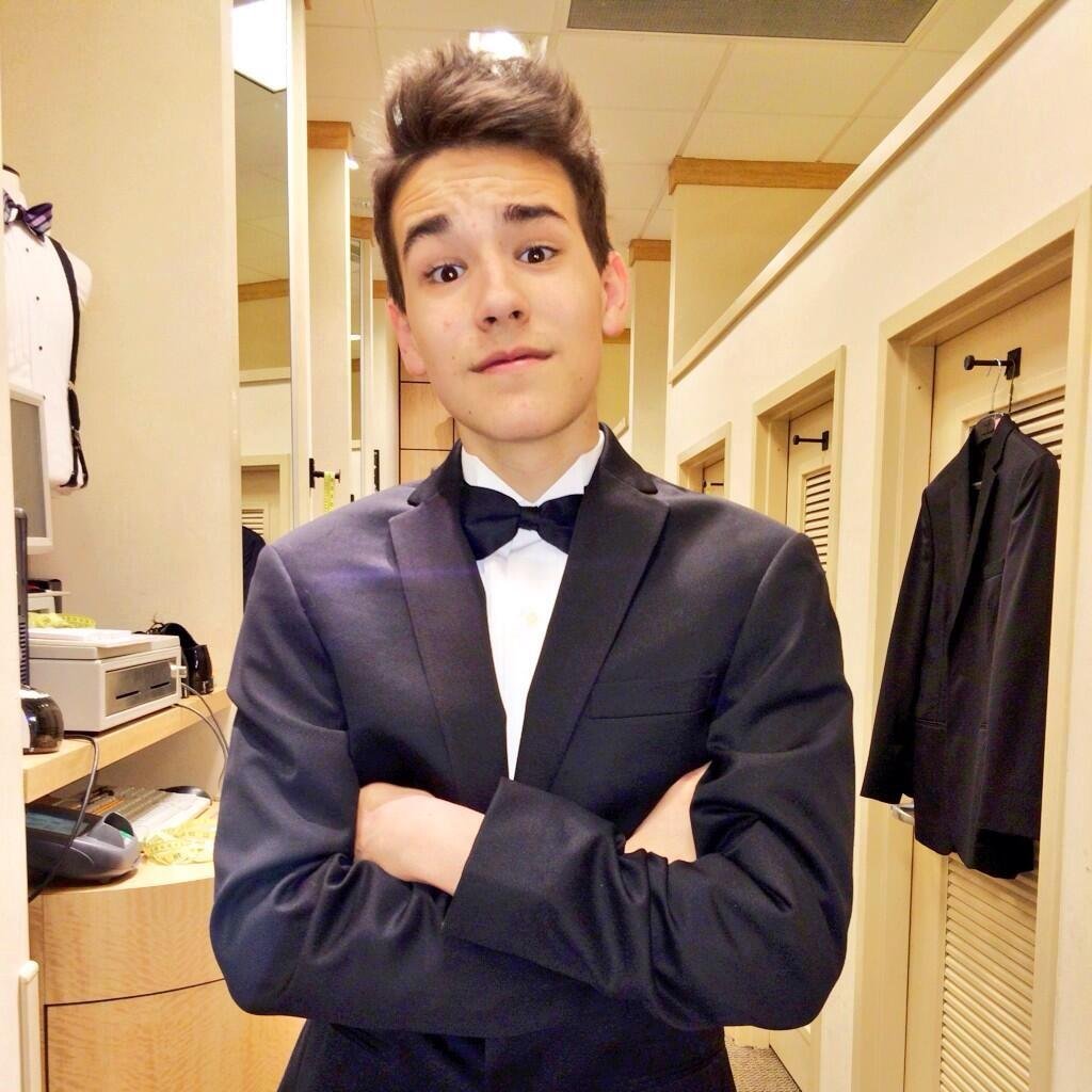follow @jacobftlukey bc she gave you this free follow and does dms to 2/12+ dylan, dillon, alyssa, sammy, and mikey murphy