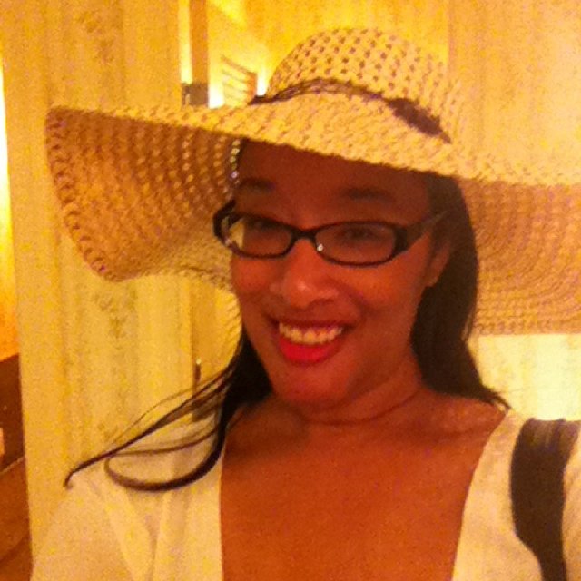 ♒ #ZPHIB.. BTW this chick loves to watch sports and I'm blogging about it, so please check out my blog :-)