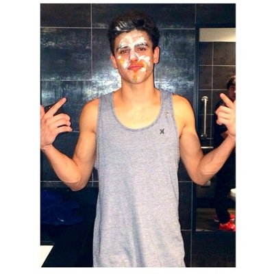 jack isnt really a faggot((: