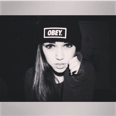 love's a bitch || @turtlcss is my butthole.