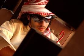 AseemLodovichi's profile picture. ليْسَ بـ الضـَّـروري أن نفْهم كُل مَا يَـدور من حولنــَا .. فـ أحياناً ~ [ الغموض ] له طابع جميل في  بعضِ الأمُورْ