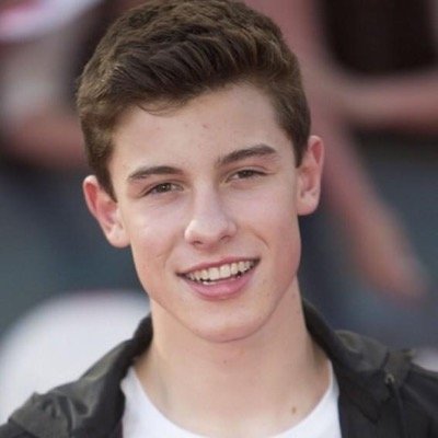 Since i took a few seconds to follow you, could you please follow @smendesx ? :) it would mean the world to me! AND RT THE LINK BELOW