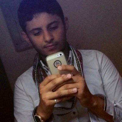 .. دآمه زمن عقرب وحية وتمسآح • خل الأسود تنام مآهو زمنها ..