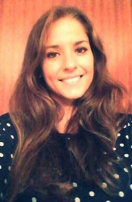 #Pianista. #Profesora de #piano. Pianista acompañante. 'In a work of art, chaos must shimmer through the veil of order'.