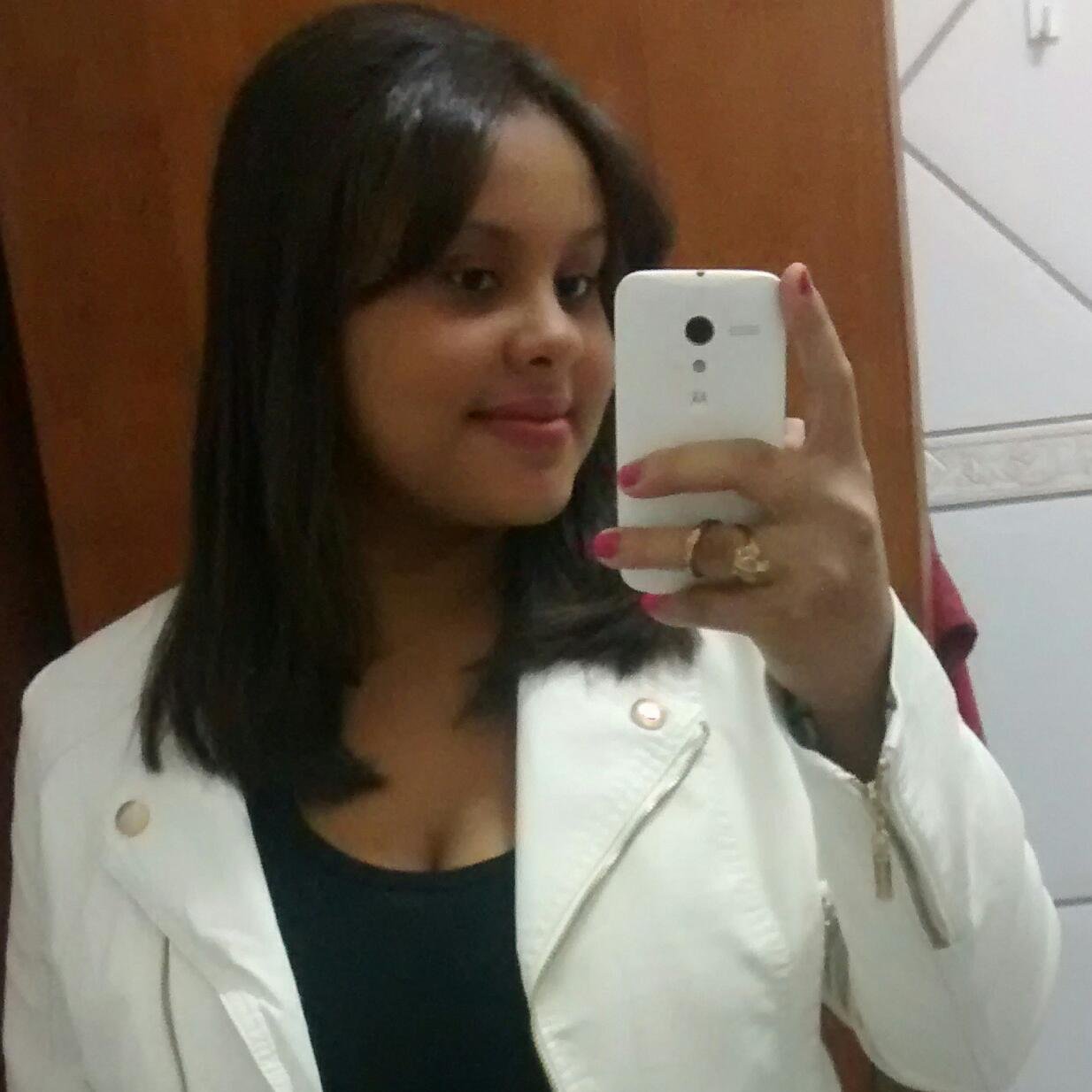 Reveja suas atitudes, antes de falar das minhas. Simples Assim.