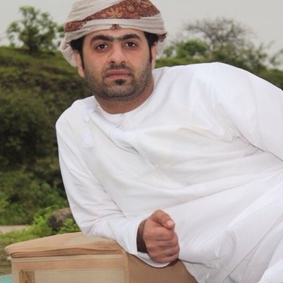 نمشي علئ درب ما توطاه الاقدامي وان وعرت الارض يعجبني المشي فيها